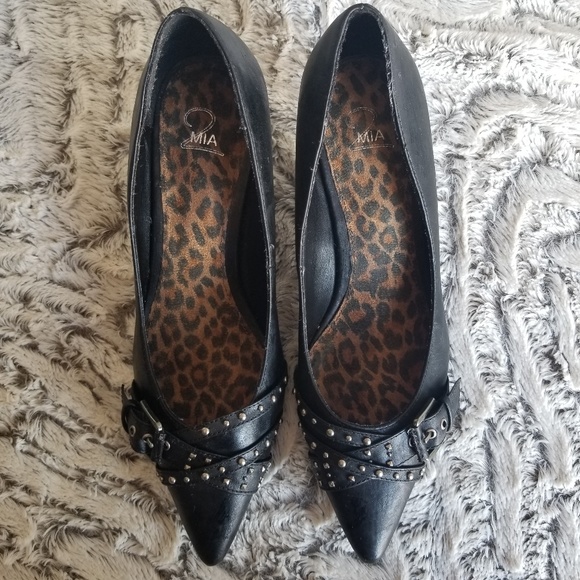 MIA Shoes - Black short pump heels buckle toe phoebe Mia shoe